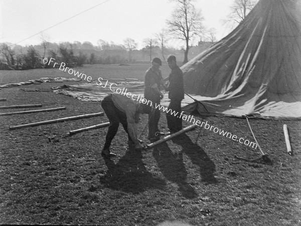 CIRCUS ERECTING 'BIG TOP'